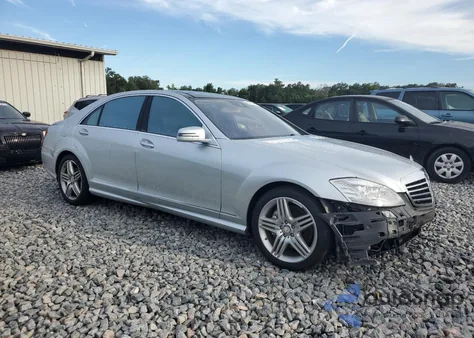 2013 Mercedes-Benz S 550 4Matic z USA, uszkodzony, nr VIN WDDNG9EB9DA518985